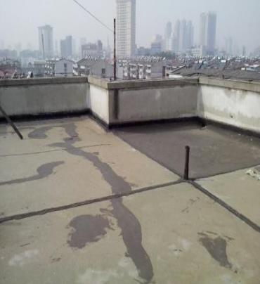 乌拉特前漏水维修 楼顶漏水是什么原因，楼顶漏水维修方法是什么?
